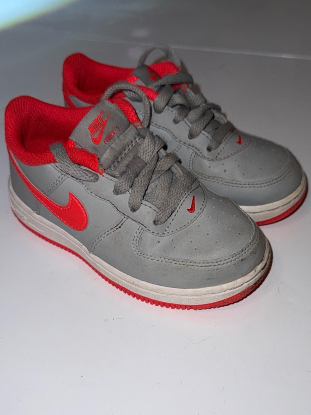Nike Force 1 Toddler Shoes Size 6 Color Light Smoke & Bright Crimson CZ1691-005